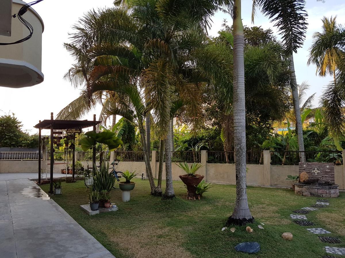 Big Garden Homestay Pantai Remis Buitenkant foto